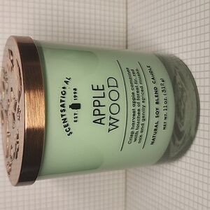 Brand New Scentsational  Apple Wood  Candle